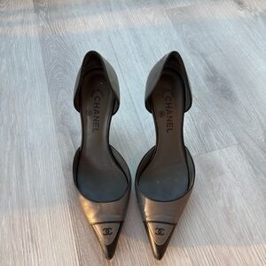 CHANEL Women's Black and Gold Heels